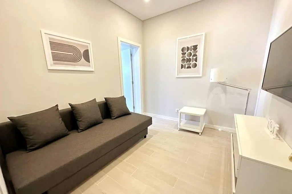 Modern Retreat With Patio Near The Airport - Oha I Apartman Lisboa Portugália