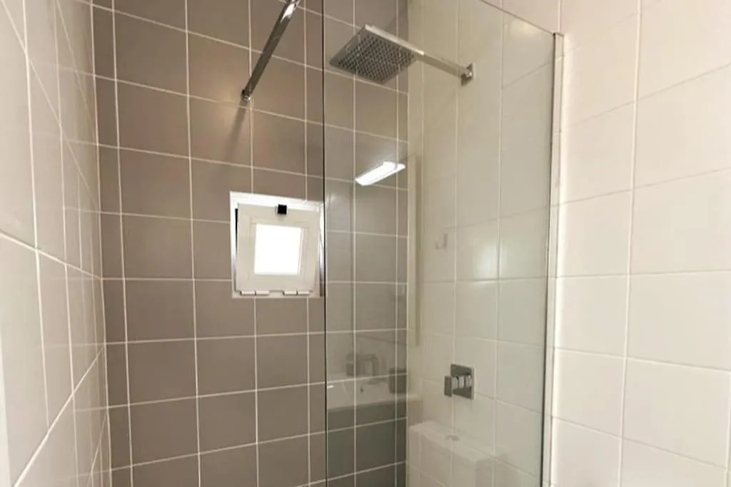 Modern Retreat With Patio Near The Airport - Oha I Appartement Lissabon